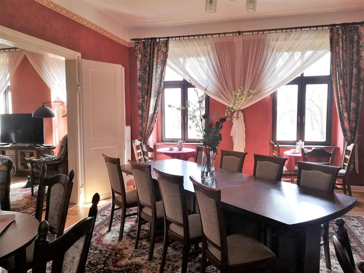 Folwark Goscino-Dwor B&B 외부 사진